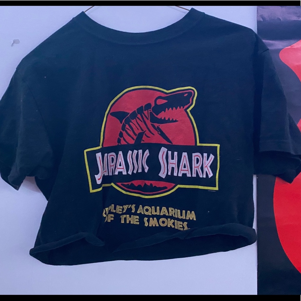 “Jurassic Shark” Cropped shirt